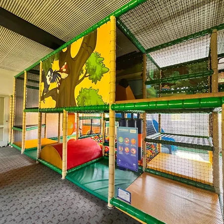 Am Tierpark 3*