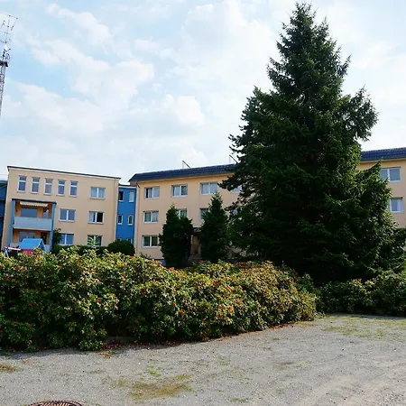 Am Tierpark Отель Гюстров